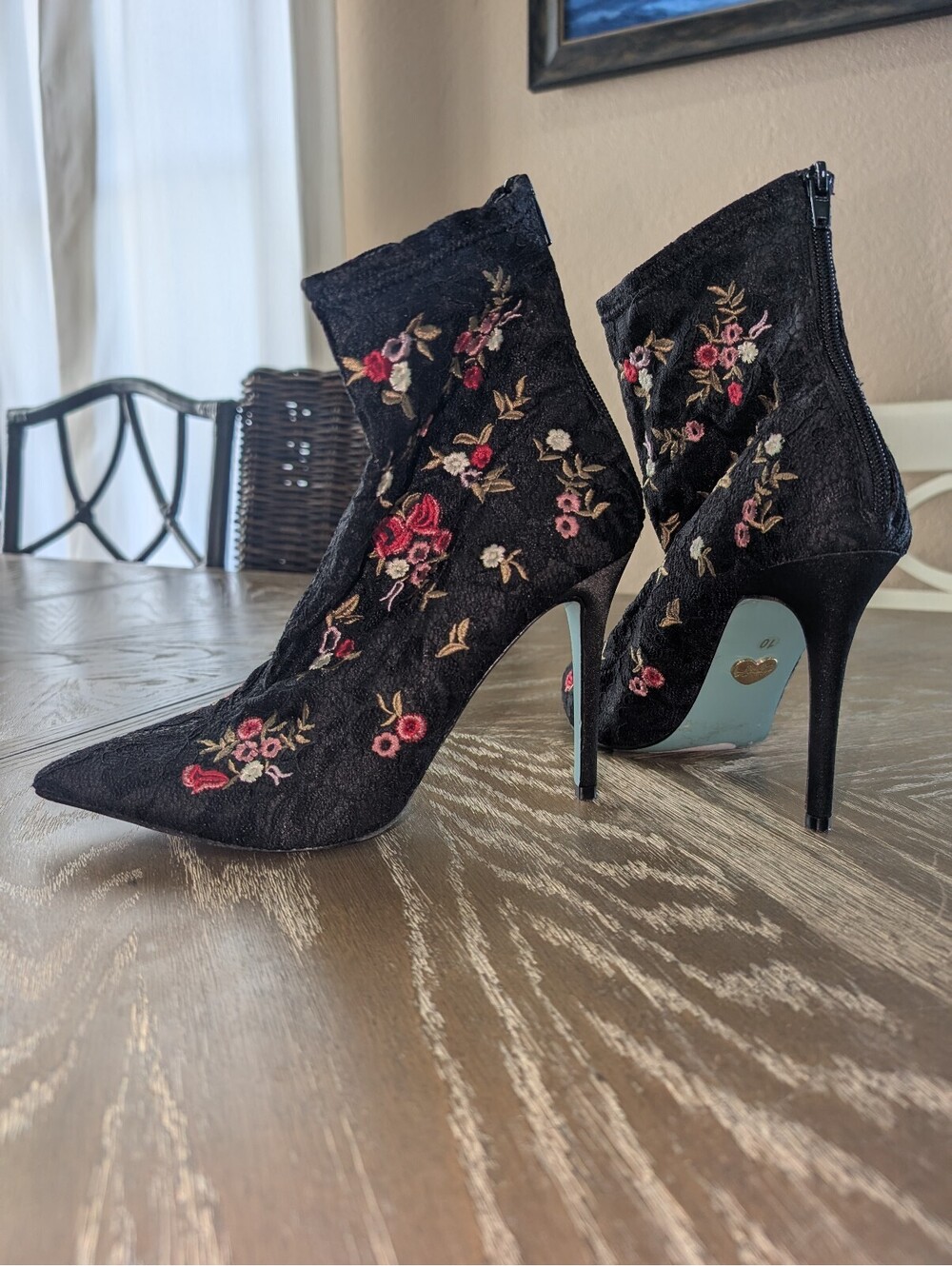 Blue by Betsey Johnson Sb-Diem Floral Embroidered Lace Booties Size 10